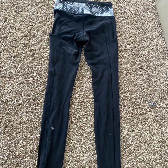 Black Lululemon Leggings - Picture 1 of 2